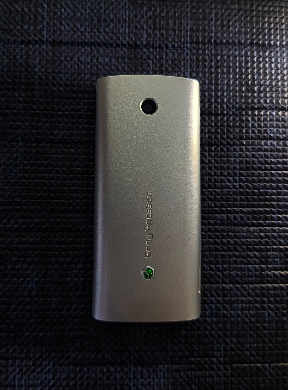 گوشی موبایل سونی اریکسونSONY ERICSSON J08i (ریجستر)